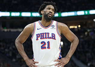 Πήρε εξιτήριο ο Τζοέλ Εμπίντ μετά την επέμβαση στην οποία υποβλήθηκε