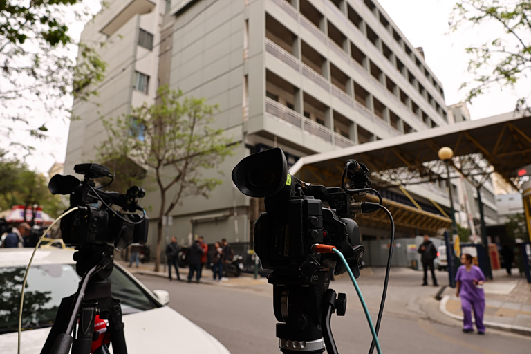 Γιώργος Μυλωνάκης: «Είναι πολύ νωρίς, κρίσιμες οι δύο εβδομάδες, πάμε μέρα με τη μέρα» λέει ο χειρουργός του