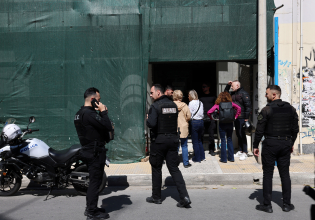 Τι λένε τα ξένα ΜΜΕ για τους πυροβολισμούς του 89χρονου σε ΕΦΚΑ και Πρωτοδικείο