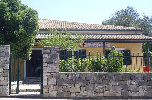 «Σε μισή ώρα κατέληξε» – Συγκλονίζει ο διευθυντής του Κέντρου Υγείας Παξών για τον 15χρονο