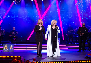 Μαρινέλλα: Το MEGA αποτίει φόρο τιμής στη μεγάλη τραγουδίστρια