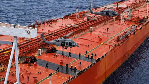 ΗΠΑ εναντίον Ιράν: Η σύγκρουση μεταφέρεται στον Ινδικό Ωκεανό και το διπλωματικό αδιέξοδο βαθαίνει