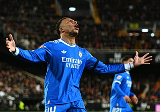 Τρομερή ατάκα του Αρμπελόα: «Δεν με νοιάζει αν ο Εμπαπέ κάνει like στον Μουρίνιο ή στην Τζούλια Ρόμπερτς»