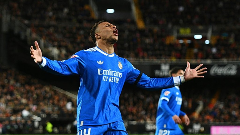 Τρομερή ατάκα του Αρμπελόα: «Δεν με νοιάζει αν ο Εμπαπέ κάνει like στον Μουρίνιο ή στην Τζούλια Ρόμπερτς»