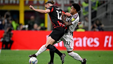 Μίλαν – Γιουβέντους 0-0: «Ροσονέρι» και «Γηραιά Κυρία» δούλεψαν για την Ίντερ