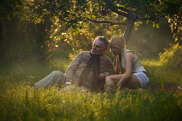 Η ιδιαίτερη σχέση της Κέιτ Μος και του Λούσιαν Φρόιντ μπροστά από τις κάμερες