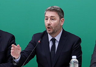 Απρόοπτο στη συνέντευξη Ανδρουλάκη για τις υποκλοπές – Τι συνέβη