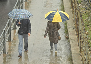 Πού έπεσε η περισσότερη βροχή – 50 μετεωρολογικοί σταθμοί κατέγραψαν πάνω από 80 mm