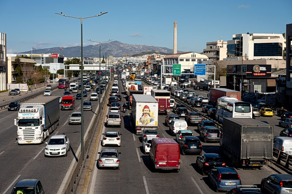 Κίνηση: Συμφόρηση στον Κηφισό – Πού αλλού υπάρχουν προβλήματα