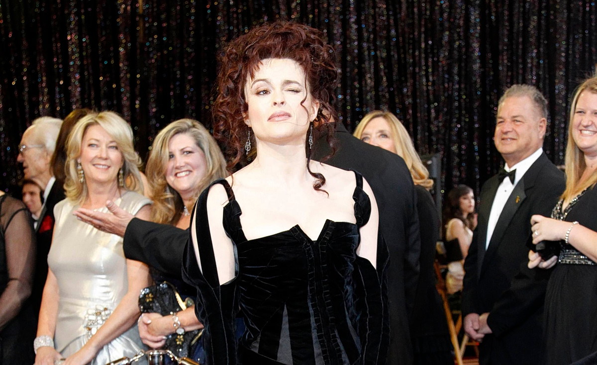 Η Ελένα Μπόναμ Κάρτερ αποχωρεί από την 4η σεζόν του «The White Lotus»