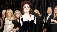 Η Ελένα Μπόναμ Κάρτερ αποχωρεί από την 4η σεζόν του «The White Lotus»