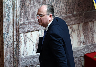 Λαζαρίδης: Δεν είχε πτυχίο πανεπιστημίου αλλά… δεν χρειαζόταν – «Το Μαξίμου δεν μου ζήτησε εξηγήσεις»