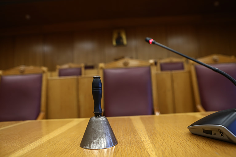 Γυναικοκτονία στους Αμπελόκηπους: Ξεκίνησε η δίκη του 39χρονο που σκότωσε τη σύζυγό του με σφυρί – «Εδρασα εν βρασμώ»