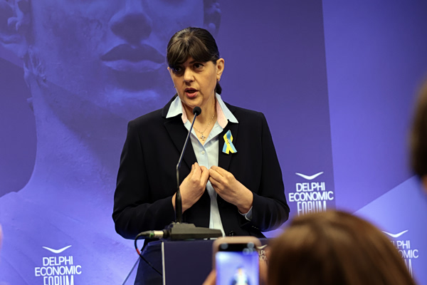 Κοβέσι: Μην παραιτηθείτε! Η διαφθορά μπορεί να ηττηθεί, το μήνυμά μου στους Έλληνες