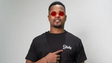 Ο Εβρά διαπρέπει και στο «γήπεδο» των επιχειρήσεων