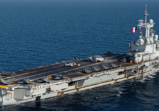 Στη Σούδα το αεροπλανοφόρο «Charles de Gaulle»