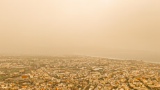 Καιρός: Ερχεται νέο κύμα αφρικανικής σκόνης – Υψηλές θερμοκρασίες και λασποβροχές