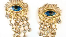 Έλζα Σκιαπαρέλι: Η σχεδιάστρια που έκανε τη μόδα τέχνη