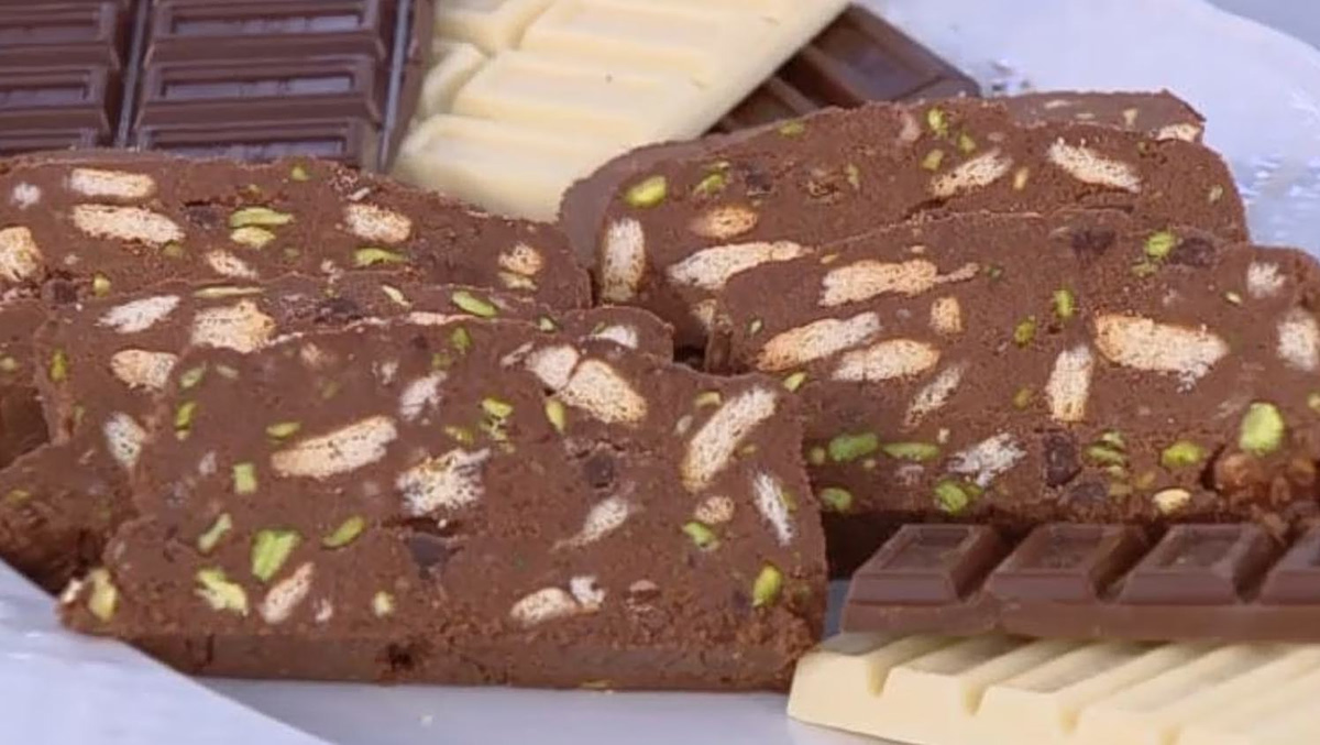 Συνταγή: Μωσαϊκό σοκολάτας με κουβερτούρα και φιστίκια