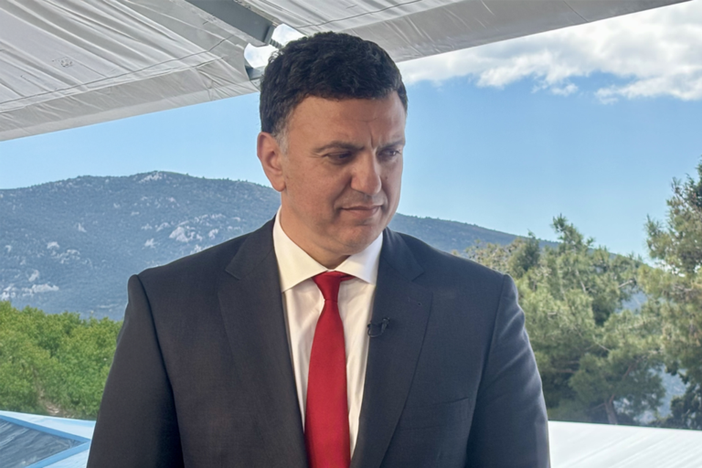 Κικίλιας: Δίνουμε 57 εκατομμύρια ευρώ για συγκράτηση των τιμών των εισιτηρίων