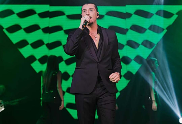 Η Λευτέρης Κρίκης αποκαλύπτεται και μοιράζεται μαζί μας το μουσικό ταξίδι του