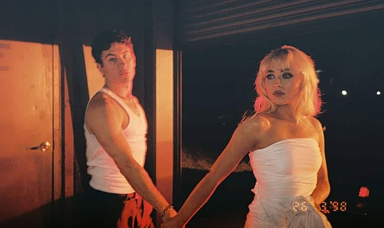 Ο Μπάρι Κίογκαν απαντά για πρώτη φορά στις φήμες ότι απάτησε τη Σαμπρίνα Κάρπεντερ