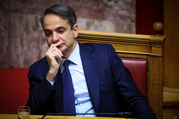 Στο «καναβάτσο» η κυβέρνηση για τη διαφθορά – Κοβέσι, Βουρλιώτης, Τσίπρας, Ανδρουλάκης στριμώχνουν τον Μητσοτάκη