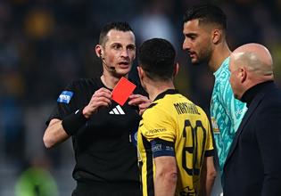 Σε ποιους διαιτητές ο Λανουά μοίρασε μπράβο (και για την αποβολή του Νίκολιτς) και ποιους έβγαλε στη σέντρα