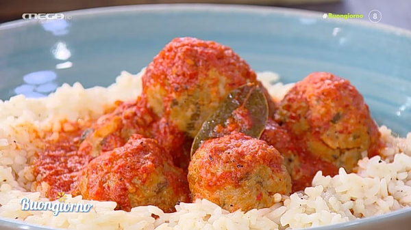 Συνταγή: Κεφτεδάκια με σάλτσα πιπεριάς Φλωρίνης