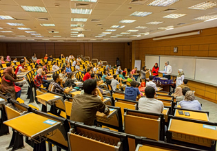 Η μεγάλη των ταλέντων φυγή: Πώς τα πανεπιστήμια χάνουν τη μάχη της καινοτομίας