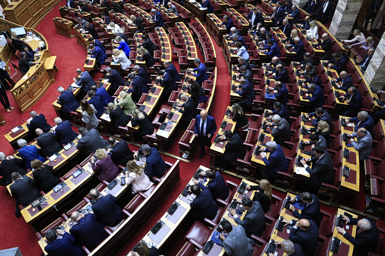 Βουλή: Πόσοι ψήφισαν κατά στις άρσεις ασυλίας – Ποιοι «γαλάζιοι» βουλευτές απείχαν από την ψηφοφορία