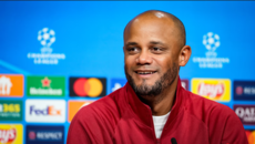 Μπάγερν: Πως χειρίστηκε ο Κομπανί παίκτη που κοιμήθηκε μπροστά σε όλη την ομάδα (pics)