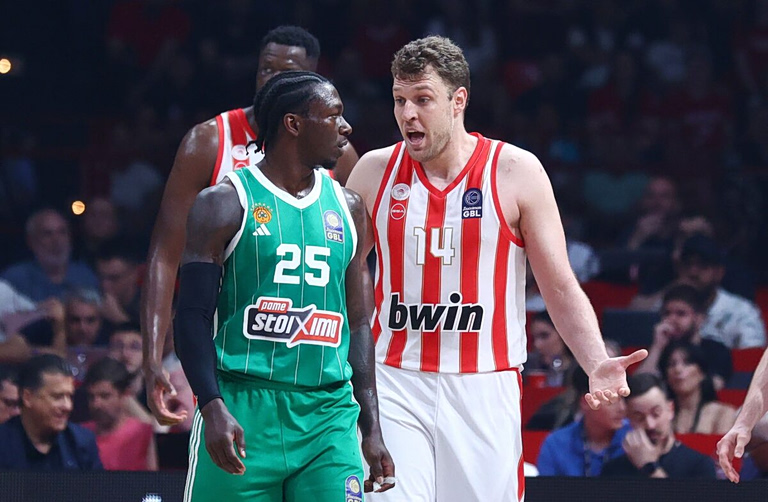 Κέντρικ Ναν για Βεζένκοφ: «Παίρνει βοήθεια απ' τους πορτοκαλί...» (pic)