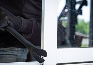 Θεσσαλονίκη: Διέρρηξαν μονοκατοικία και πέρασαν εκεί το Πάσχα – Δύο συλλήψεις