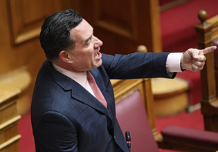 «Δεν είναι κανένας σοβαρός θεσμός η ευρωπαϊκή εισαγγελία» για τον Γεωργιάδη – Νέα επίθεση κατά της Παπανδρέου