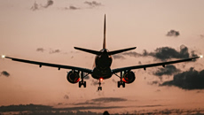 «Αναταράξεις» στα αεροπορικά ταξίδια από την εκτόξευση των τιμών στα καύσιμα