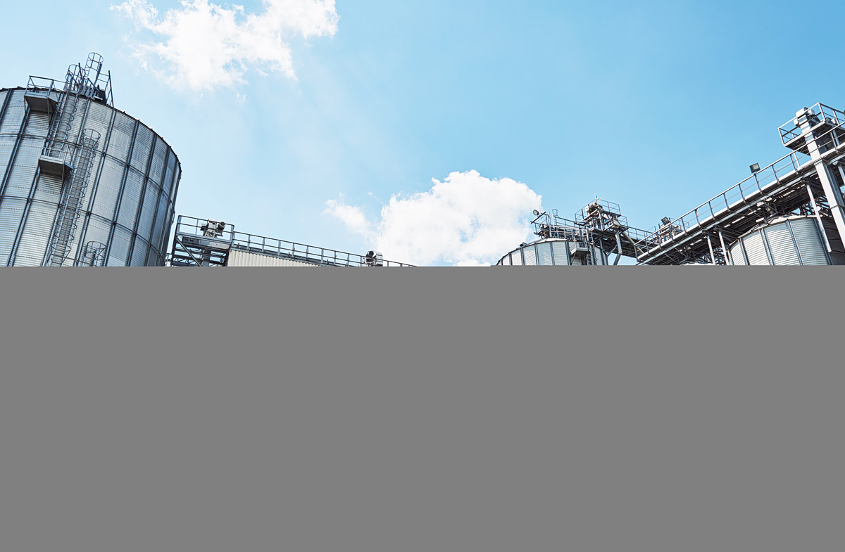 Πόλεμος στο Ιράν: Πώς «τρώει» τα θεμέλια της ευρωπαϊκής παραγωγής τροφίμων και οχημάτων