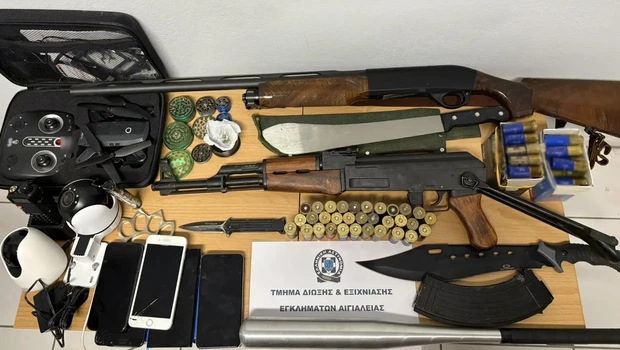 Αίγιο: Μια σύλληψη για απόπειρα ανθρωποκτονίας – Αναζητούνται άλλα πέντε άτομα