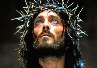 «Ακόμη με σταματούν στο δρόμο στην Ελλάδα» – Ο Ιησούς από τη Ναζαρέτ για τον Ιησού