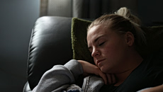 Ο γρήγορος ύπνος πριν το μεσημέρι κρύβει περισσότερους κινδύνους από όσους νομίζεις