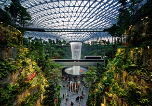 Μέσα στο κορυφαίο αεροδρόμιο του κόσμου – Καταρράκτες, ρομπότ και απόλυτη ταχύτητα