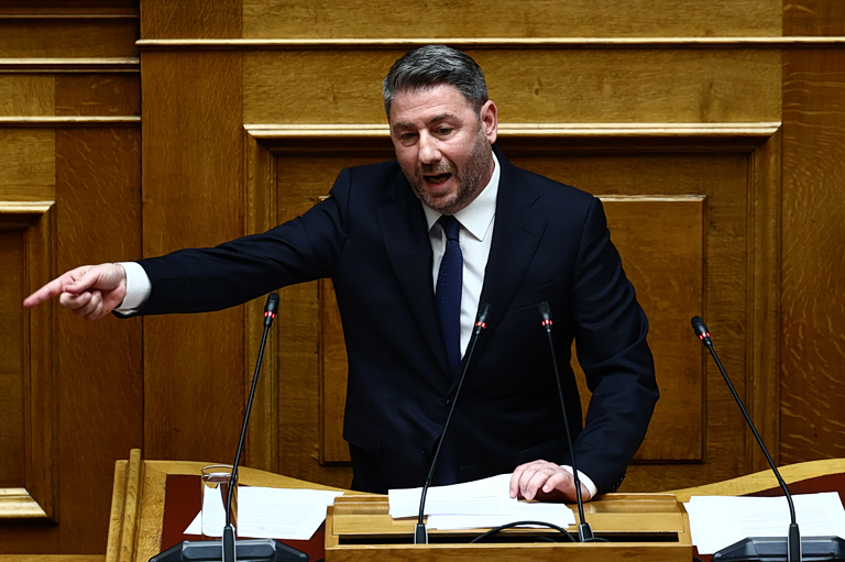 Σφυροκόπημα Ανδρουλάκη σε Μητσοτάκη: «ΕΥΠ και Predator πήγαιναν χέρι  χέρι – Σύντομα τελειώνει ο κατήφορος  