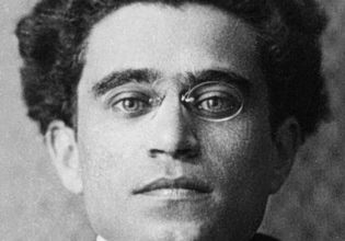 Ο Γκράμσι και το «παλιό που πεθαίνει» την ώρα που «το νέο δεν μπορεί να γεννηθεί»