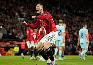 Μάντσεστερ Γιουνάιτεντ – Μπρέντφορντ 2-1: «Αγκάλιασαν» την έξοδο στο Champions League οι «κόκκινοι διάβολοι»