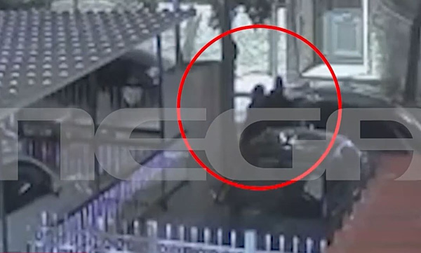 Τι λέει ο 59ρονος που έπεσε θύμα απάτης και του έκλεψαν δύο πλάκες χρυσού – Βίντεο ντοκουμέντο