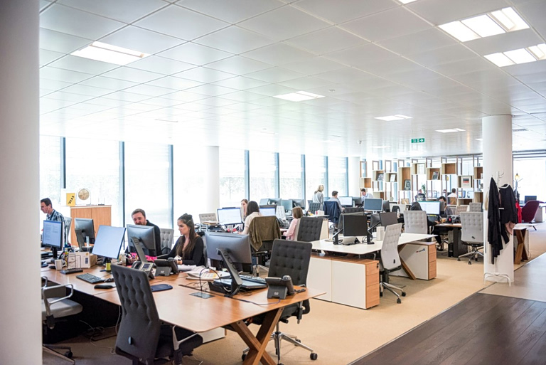 Ευρώπη: Εργατικό δυναμικό «γερασμένο», μεγαλύτερη συμμετοχή γυναικών και περισσότερο άγχος