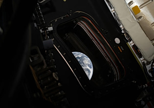 Artemis II: Εντυπωσιακές εικόνες της Γης από το διάστημα – Live βίντεο από την αποστολή