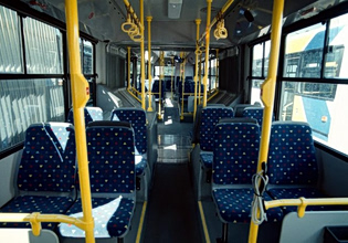 Αιγάλεω: Ηλικιωμένη ξέχασε μέσα στο λεωφορείο την τσάντα της με 30.000 ευρώ, χρυσές λίρες και κοσμήματα