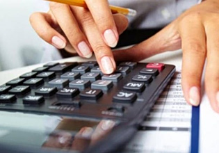 Απαραίτητη η νέα μείωση των ασφαλιστικών εισφορών λέει η ΤτΕ