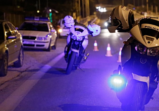 Βάρη: Επεισοδιακή καταδίωξη διαρρηκτών με πυροβολισμούς – Αναζητούνται τρεις δράστες